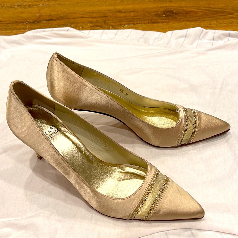 Gorgeous Stuart Weitzman shoes! Worn only a few times. Great for parties, work